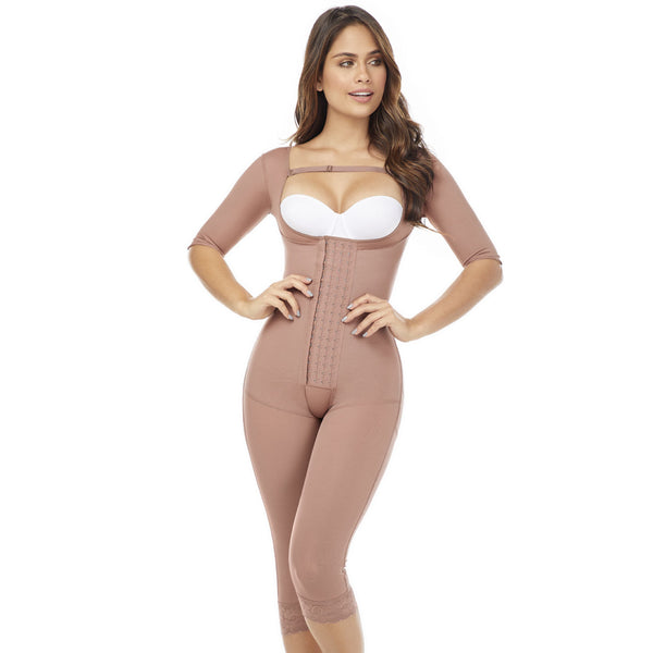 Become an expert on how to put on Colombian shapewear 